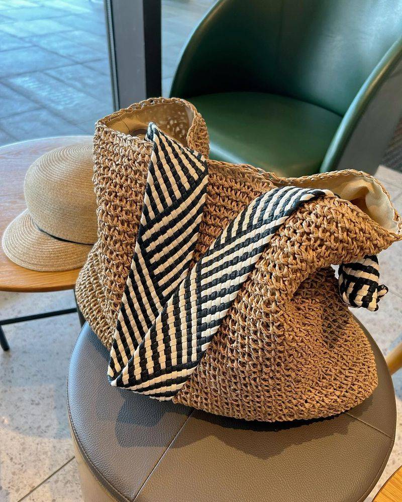 Woven Tote Bag: Carry-All Champion