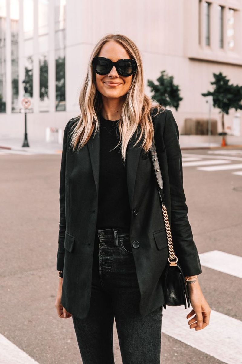 Boss Babe Energy: Black Skinny Jeans + Oversized Blazer + Ankle Boots