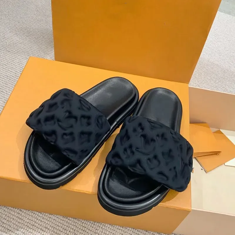 Quilted Cloud Slides