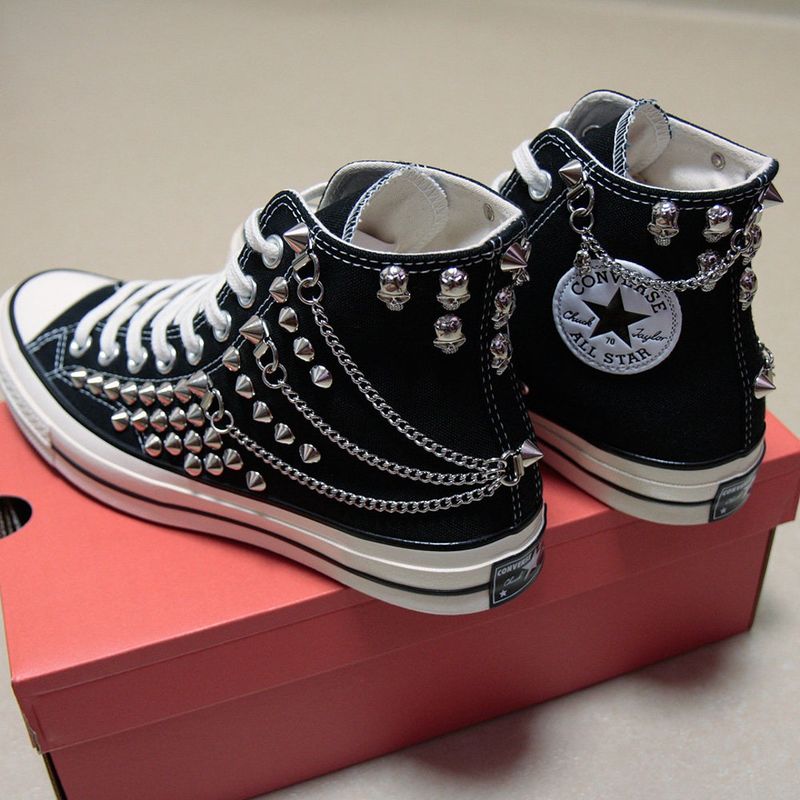 Converse All Star Platform: The Grunge Concert Must-Have