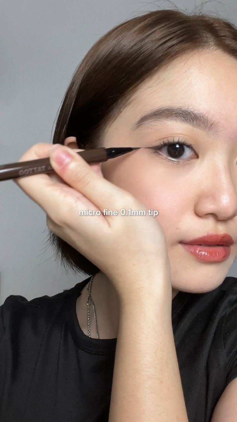 Brown Liner for Soft Definition