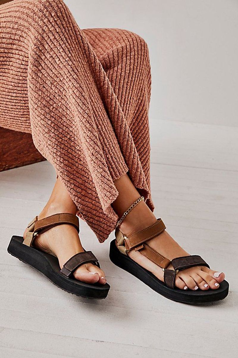 Teva Midform Universal Leather