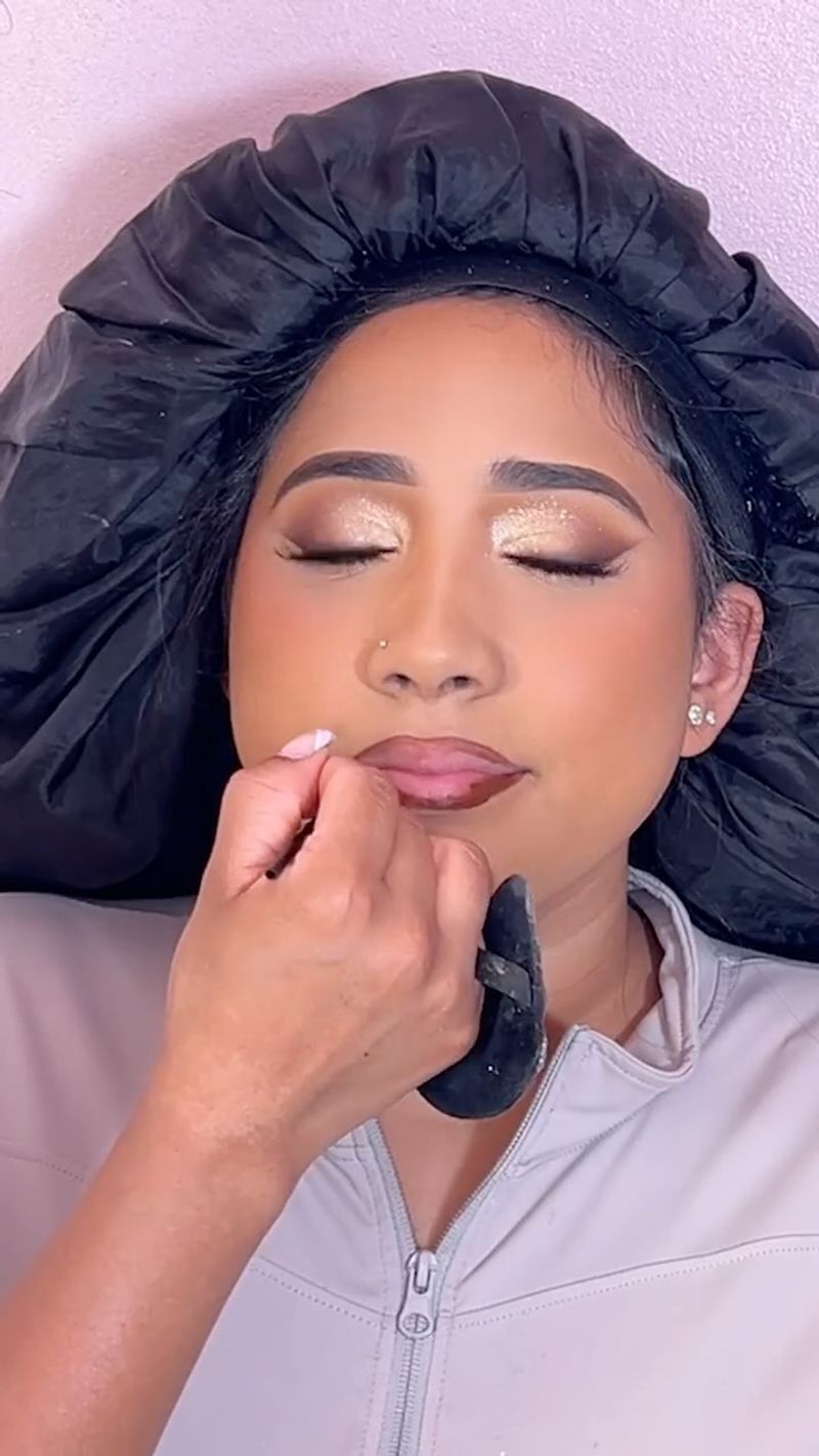 Soft-Focus Concealer Technique