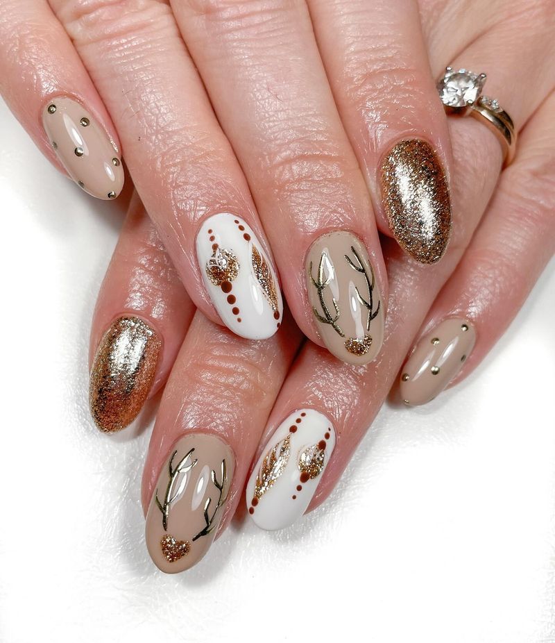 Gold Accent Nail