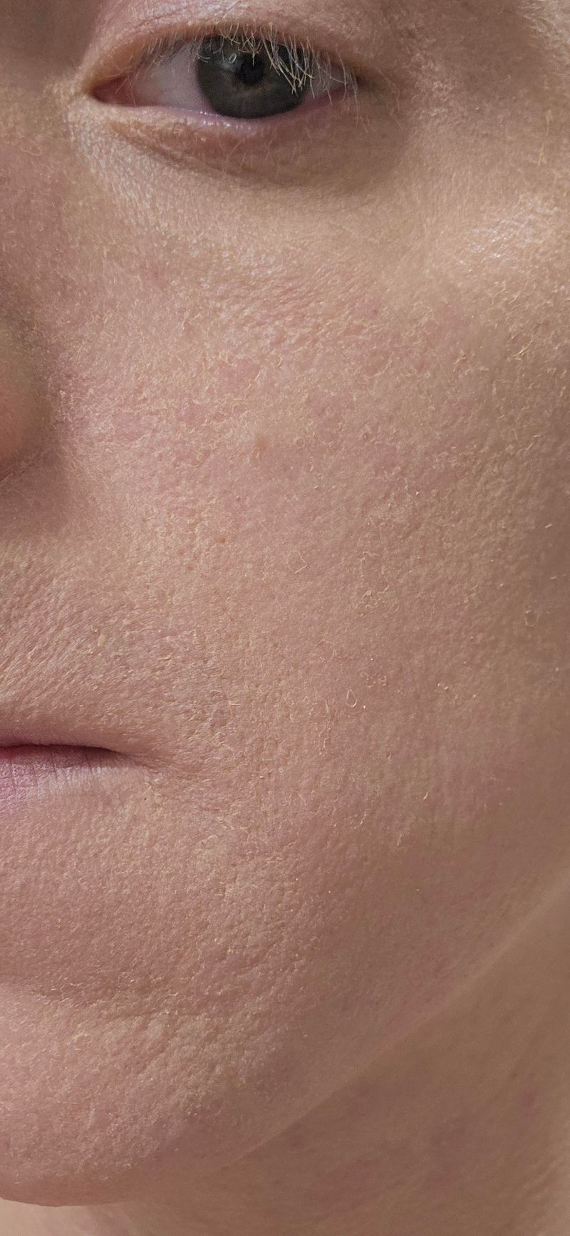 Applying Foundation Before Moisturizer Dries