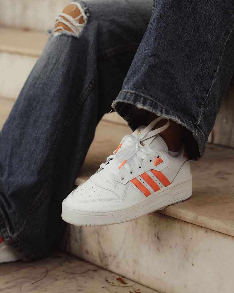 Retro Low-Top Sneakers: Old-School Cool Returns