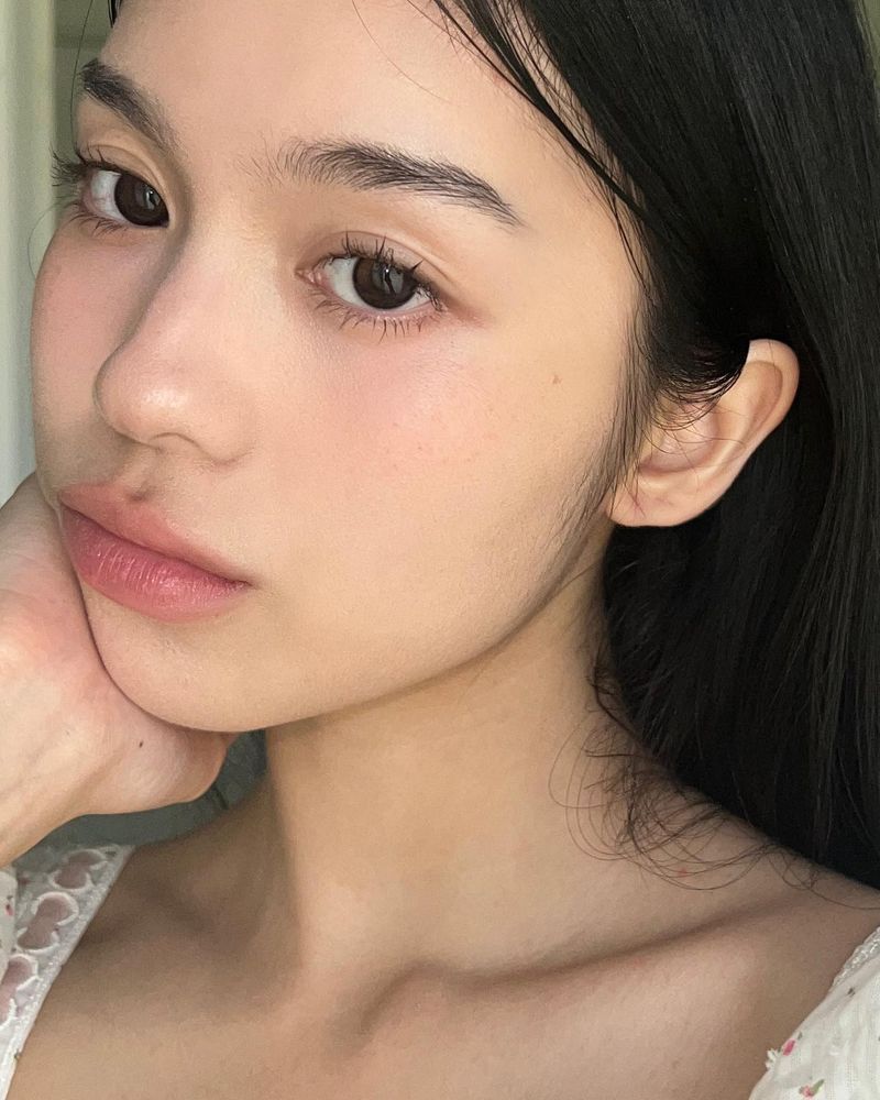 The Natural 'No-Makeup' Makeup Revolution